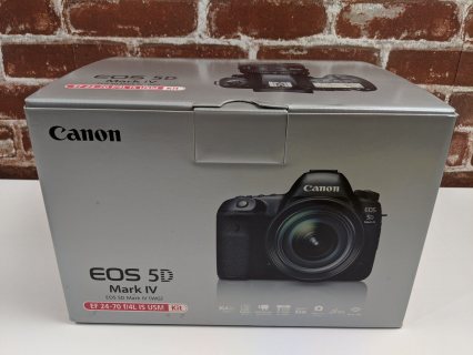 كاميرا SLR الرقمية كاملة الإطار من كانون EOS 5D مع عدسة EF 24-105mm II USM