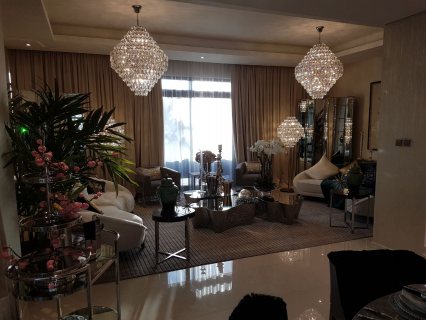 فيلا جاهزة للسكن في دبي 4 غرف وغرفة خادمة علي الجولف 4