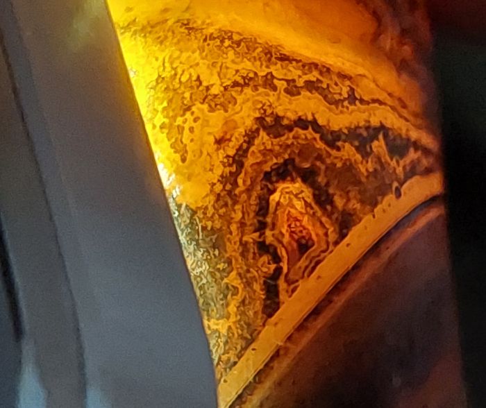 حجر كريم لا يقدر بمال  7