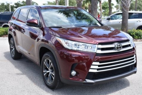 Selling My 7 Months Used 2018 Toyota Highlander 
