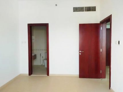 غرفتين وصالة جوار السفير مول في عجمان بقسط شهري 4300 درهم، تسليم فوري 3
