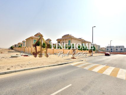 للبيع | مجمع 5 فلل | 5 غرف لكل فيلا | مدينة خليفة أبوظبي