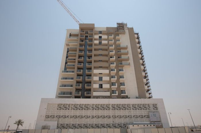 ب 750 ألف درهم تملك واستلم شقة غرفتين وصالة في دبي الفرجان