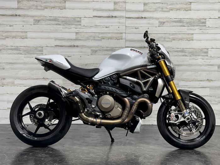 2016 Ducati monster 1200s available for sale