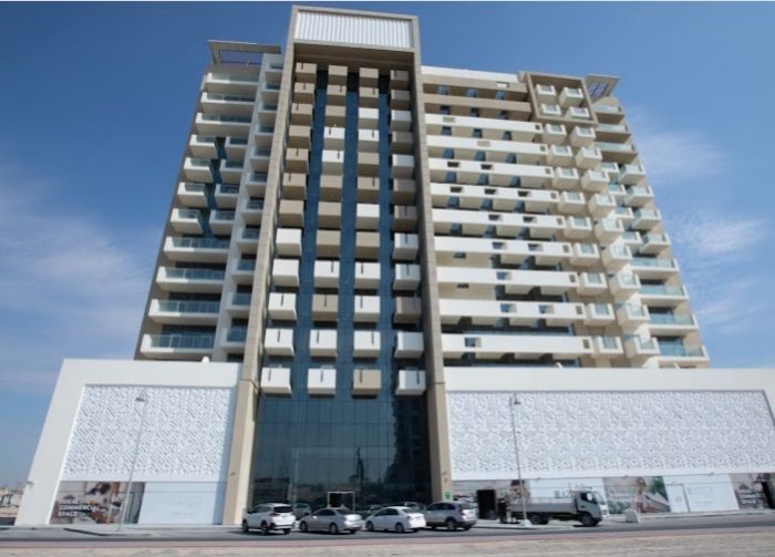 تملك شقة غرفتين وصالة ب 540  ألف درهم، التسليم فوري، الموقع شارع الأصايل 2