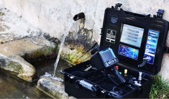 جهاز ريفر جي الجهاز الأول من نوعه الذي يعمل بثلاث أنظمة للكشف عن المياه الجوفية 1