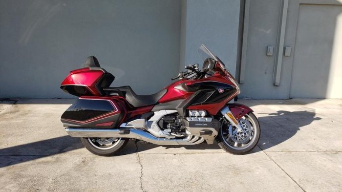 2020 Honda gold wing available 3