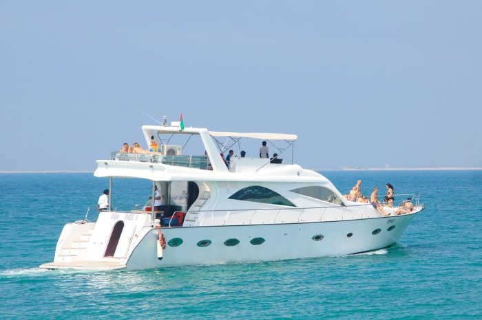  Yacht Rental Dubai Marina