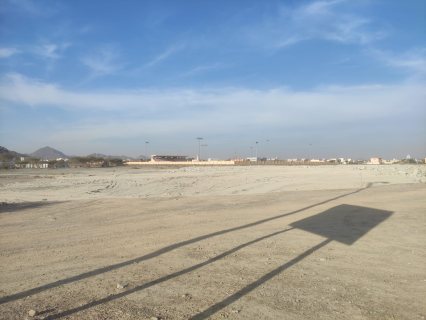 أراضي سكني تجارية (أرضي محلات + طابقين)-بالقرب من محكمة عجمان.