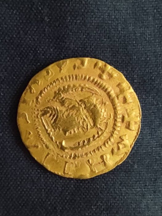 ثلاث عملات نقدية تعود للعصر الروماني  3
