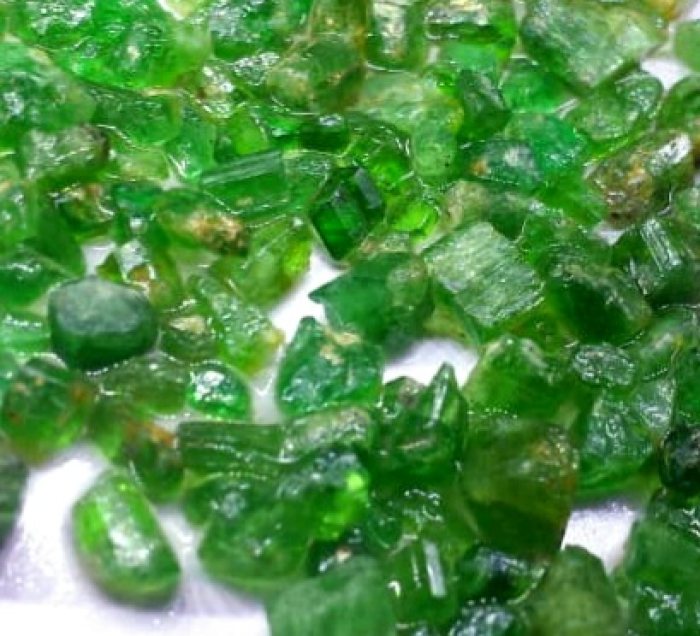 زمرد طبيعي ١٠٠%  Natural emeralds