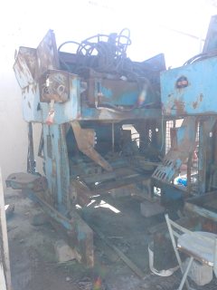  0553828926Cement block making machine for sale in Fujirah 17000 AED 2