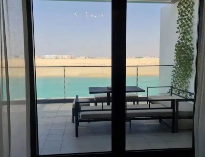 تملك فيلتك 5 غرف علي الواجهه البحريه مطله علي الخليج العربي باقساط لمد 3 سنوات 
