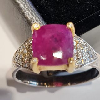Diamond Ring with gemstone 6