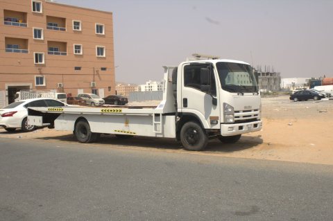 خدمة نقل السيارات من الامارات العربية الى صلالة 00971556066632
