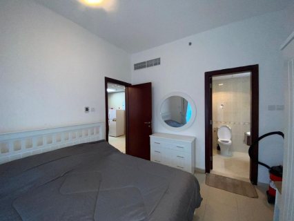 شقة غرفة وصالة اعادة بيع مع الفرش في ابراج السيتي تور 4