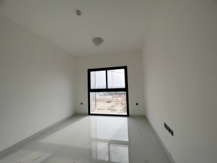 غرفتين وصالة بمساحة واسعة في اول مشروع جاهز للسكن في منطقة الزورا فقط بدفعة اولى 6