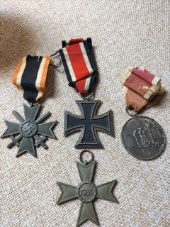 ميداليات وأوسمه لضباط هتلر النبلاء من العصر النازي الالماني 1