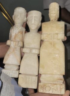 تماثيل يمنية تعود لنحو 1000 سنه قبل الميلاد 