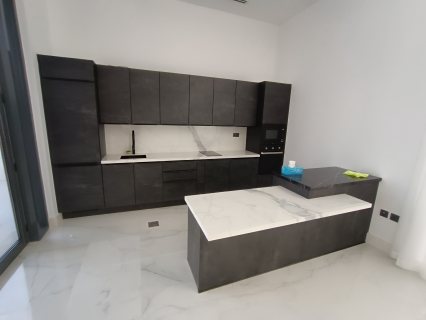 فنى نجار تركيب غرف نوم تركيب مطابخ تركيب ستائر في دبي  6
