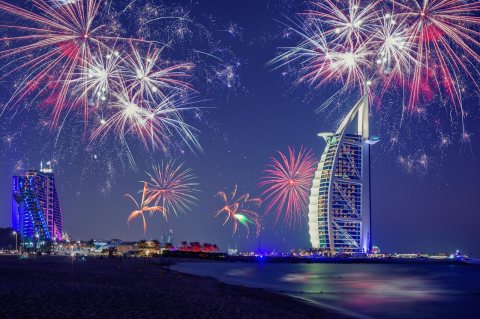 احتفال رأس السنة الجديدة اللجنة الدائمة لشؤون العمال في دبي 1
