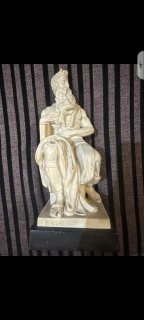 تمثال موسي عمرة ٨٠ عام لوحدي الكنائس الإيطالية روما 