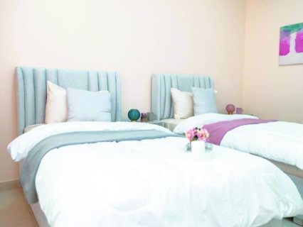 2 غرفة اطلالة شارع الشيخ مكتوم - قرية الاميرة - بقسط شهري ومقدم بسيط  2