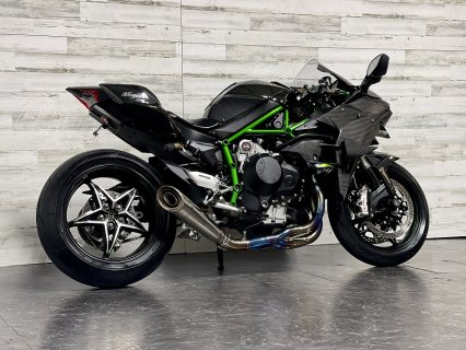 2023 Kawasaki Ninja H2 1