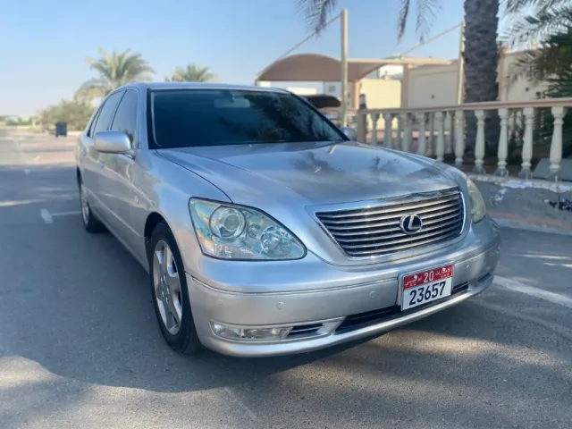 للبيع لكزس LS 430 فل التر 2005 بحالة الوكالة