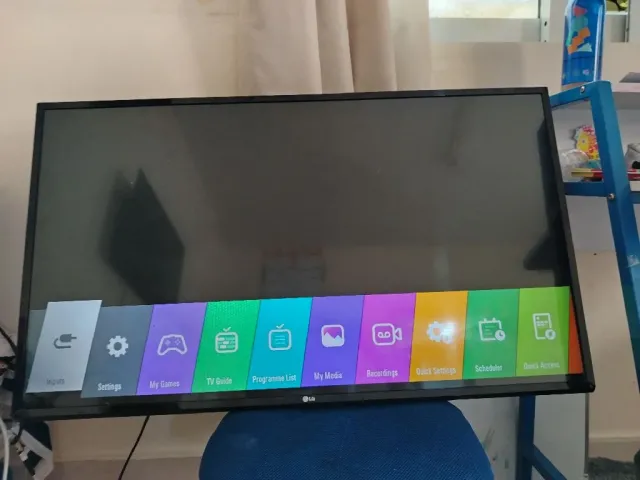 شاشة تلفاز LG جديدة. استعمال بسيط 46 بوصة