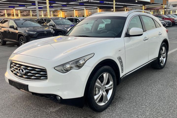 Infiniti FX35 V6 3.5L Full Option Model 2009  2