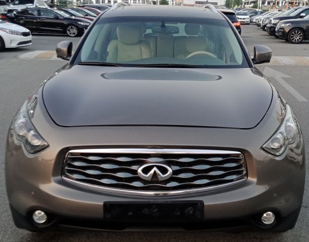 Infiniti FX50 S V8 5.0L Full Option Model 2009  9