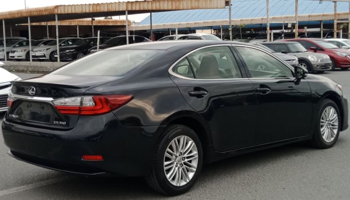 Lexus ES 350 V6 3.5L Full Options Model 2017 5