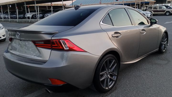 Lexus Is250 F Sport V6 2.5L Full Option Model 2015 5