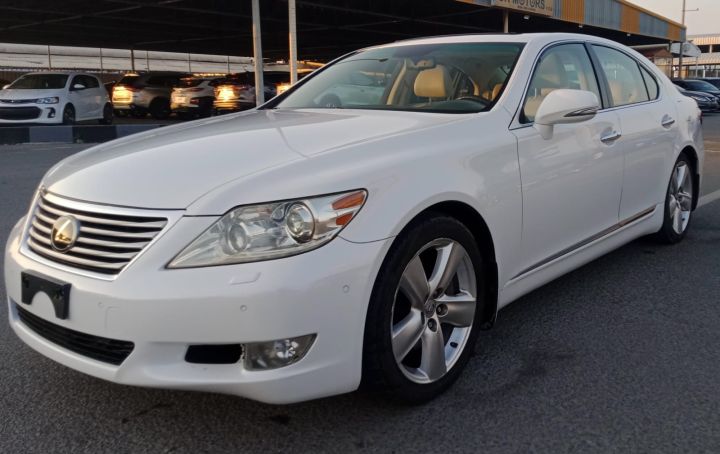 Lexus LS460 4.6L V8 Model 2011 4