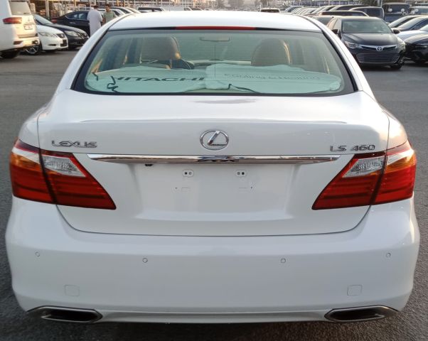 Lexus LS460 4.6L V8 Model 2011 5