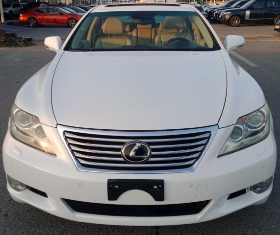 Lexus LS460 4.6L V8 Model 2011 3