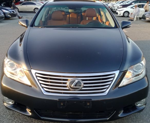 Lexus LS460 4.6L V8 Model 2010