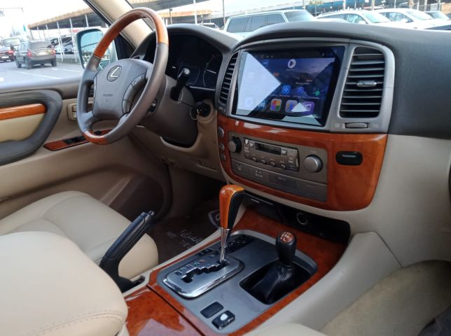 Lexus LX470 V8 4.7L Full Option Model 2005 8