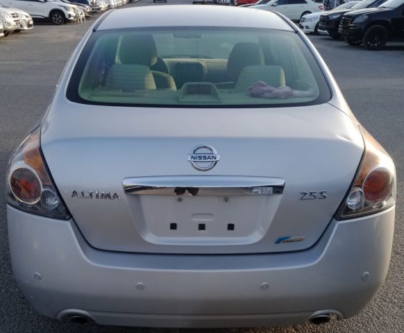 Nissan Altima S V4 2.5L Model 2011 5