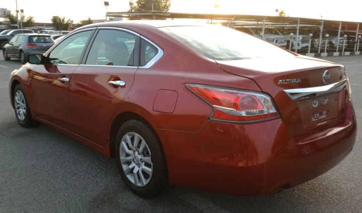 Nissan Altima S V4 2.5L Model 2015  3