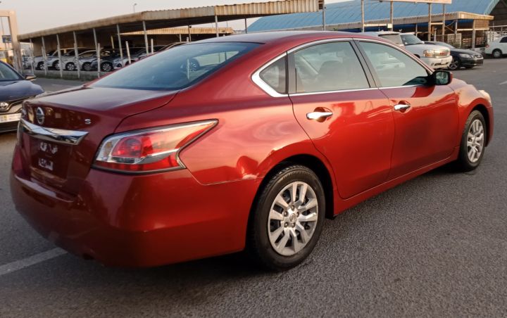 Nissan Altima S V4 2.5L Model 2015  4