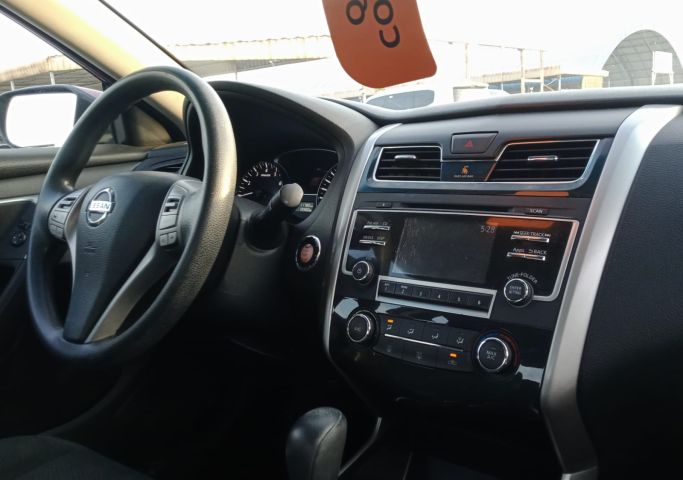 Nissan Altima S V4 2.5L Model 2015  6