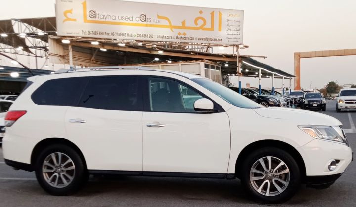 Nissan Pathfinder SV V6 3.5L Model 2016 6