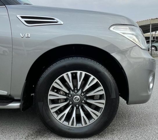 Nissan Patrol LE PLATINUM V8 5.6L Full Option Model 2013 6