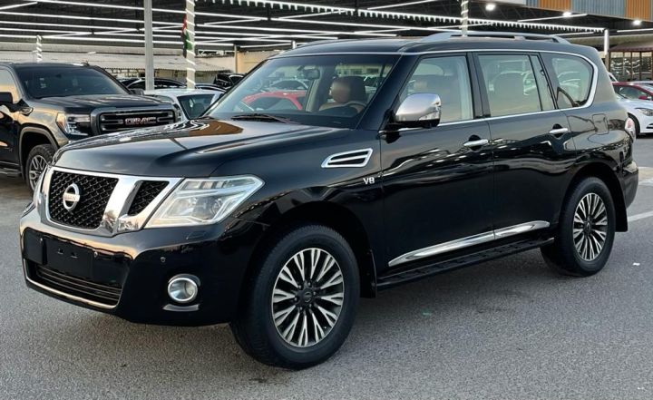 NISSAN PATROL SE PLATINUM V8 5.6L FULL OPTION MODEL 2014 2