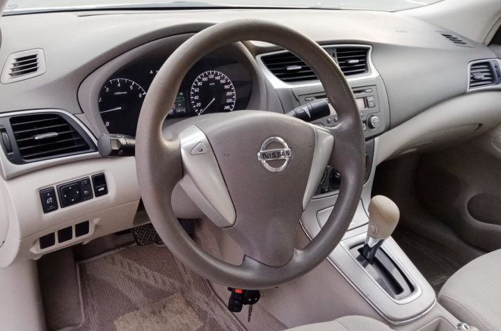 Nissan Sentra V4 1.8L Model 2014 10