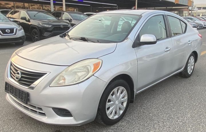 Nissan Versa SV V4 1.6L Model 2013 2