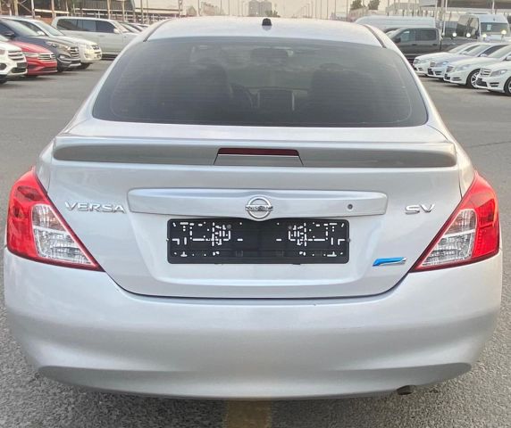 Nissan Versa SV V4 1.6L Model 2013 7