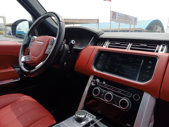 Range Rover Vogue SE Autobiography supercharged V8 5.0L Full Opti 7